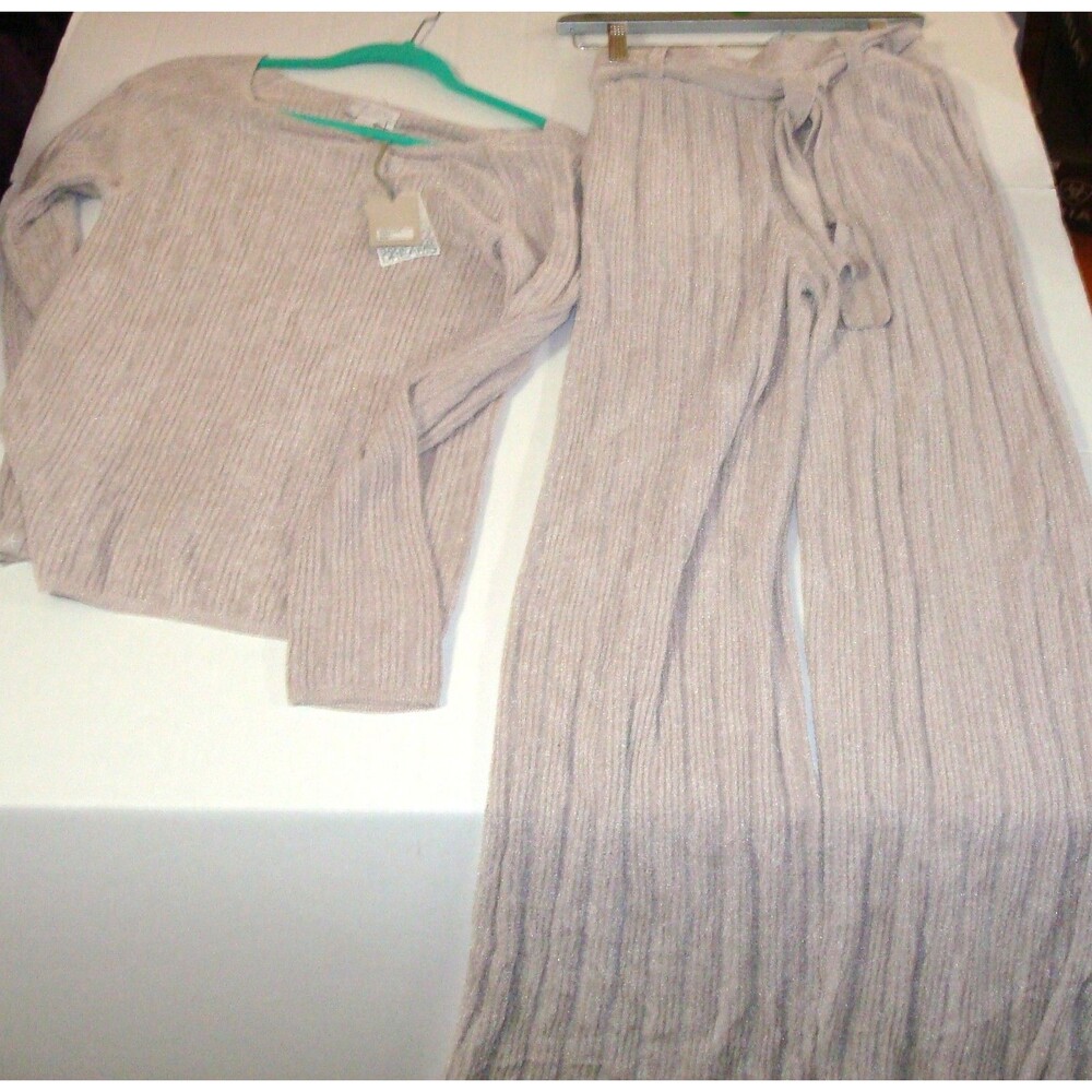 NWT S barefoot dreams silver ice set Beige pants pullover sweater rib belted New